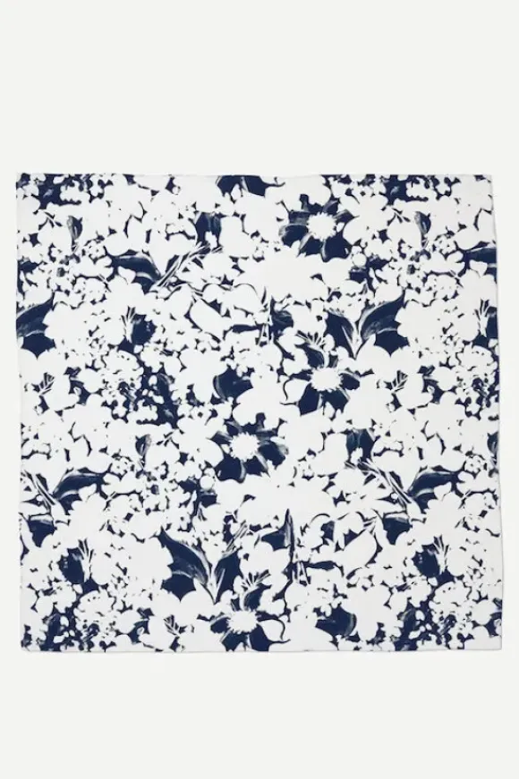 Samsoe&Samsoe - Hailan silkkihuivi, Flora blue